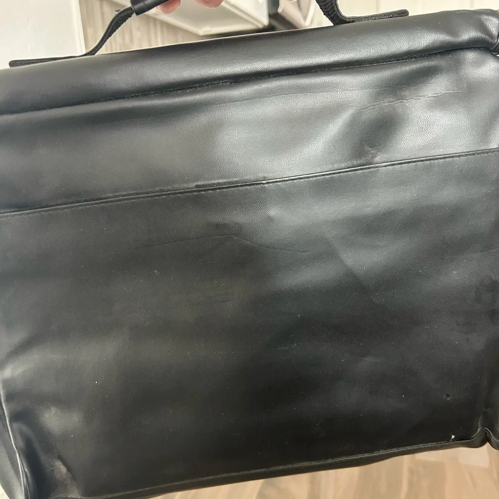 Black Men’s Messenger Bag - Overland Travelware